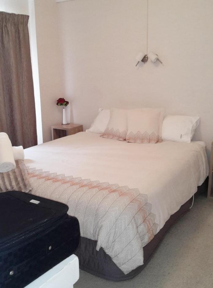 Esquire Motel Mangonui Bagian luar foto